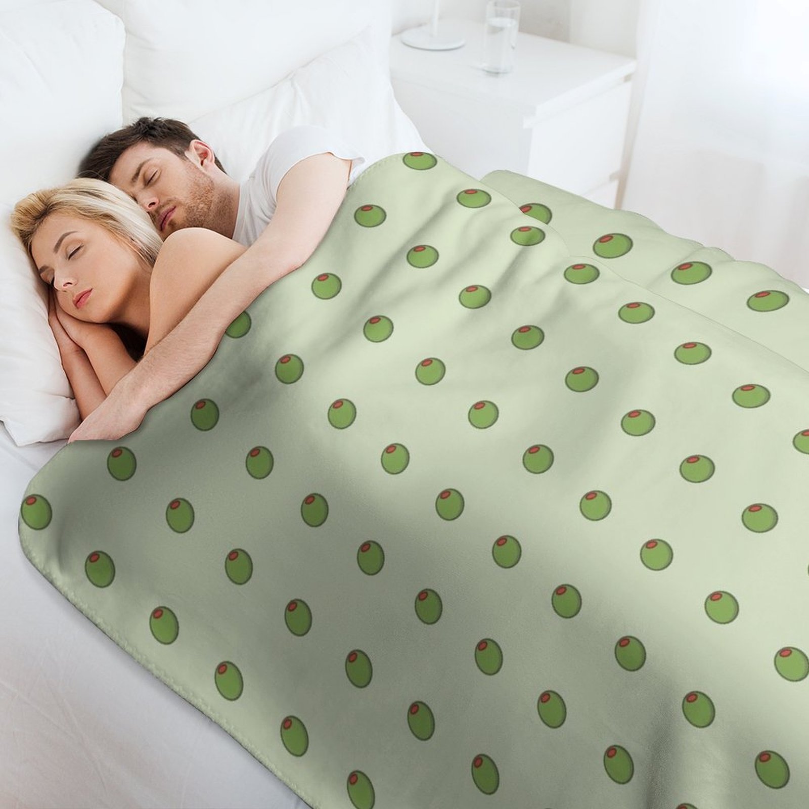 Cute Olive Icon on Green Throw - 3D Printing Icon 评论和价格